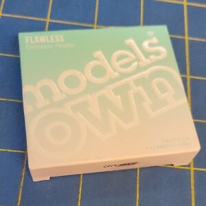 Models Own Flawless Concealer Palette 3.4g New Sealed Box 02 Natural